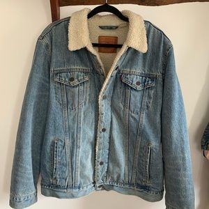 Levi’s sheepskin jean jacket (unisex!)